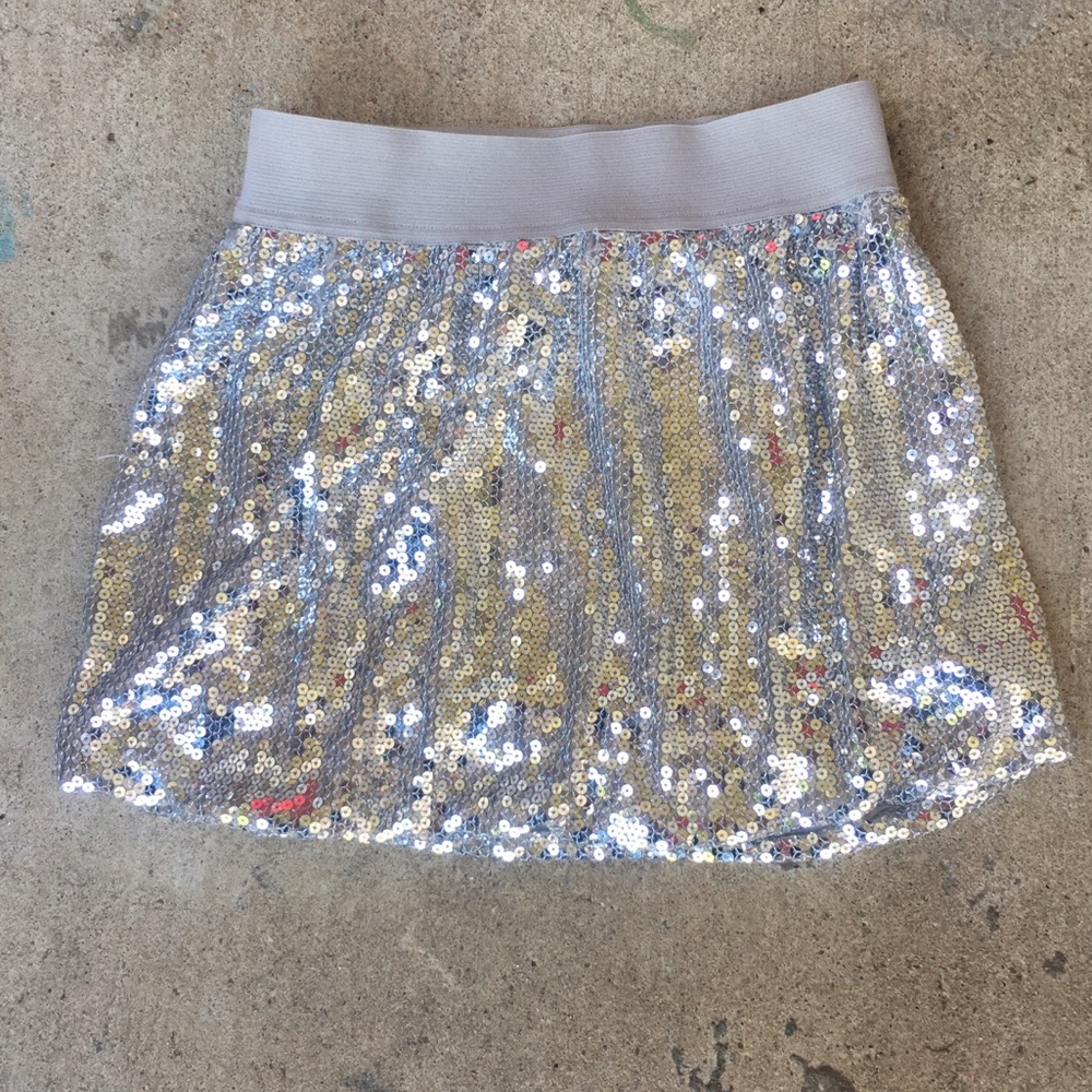 So Girls Silver Sequined Skirt size 7/8